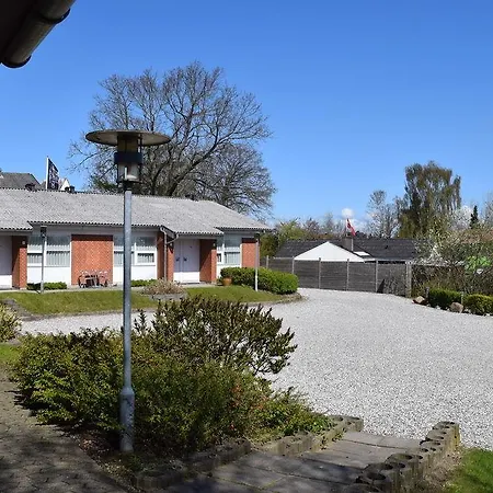 & 3* Horning